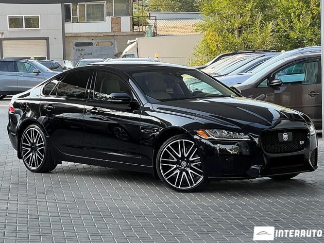 Jaguar XF 2018 doar la InterAuto