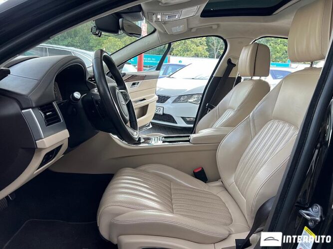 jaguar XF 2018