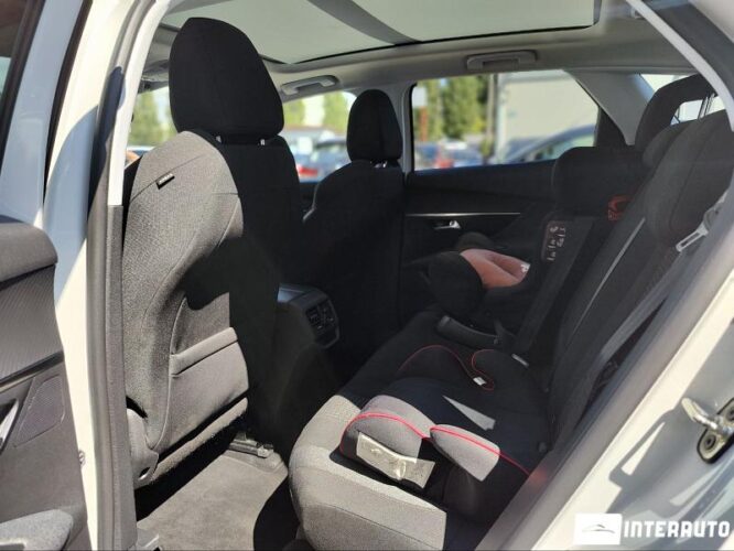 Peugeot 3008 33 peugeot 3008 2020