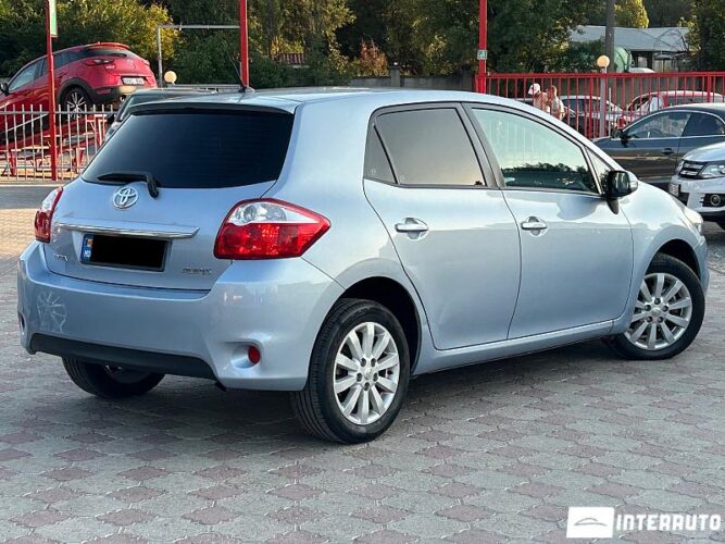 toyota Auris 2011