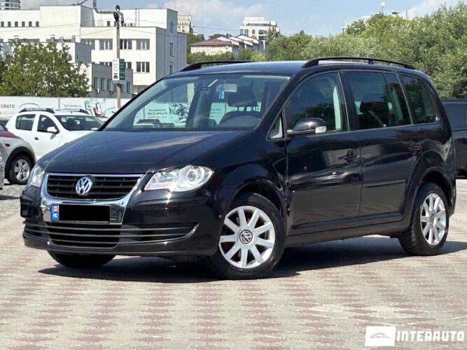 Volkswagen Touran 2007 doar la InterAuto