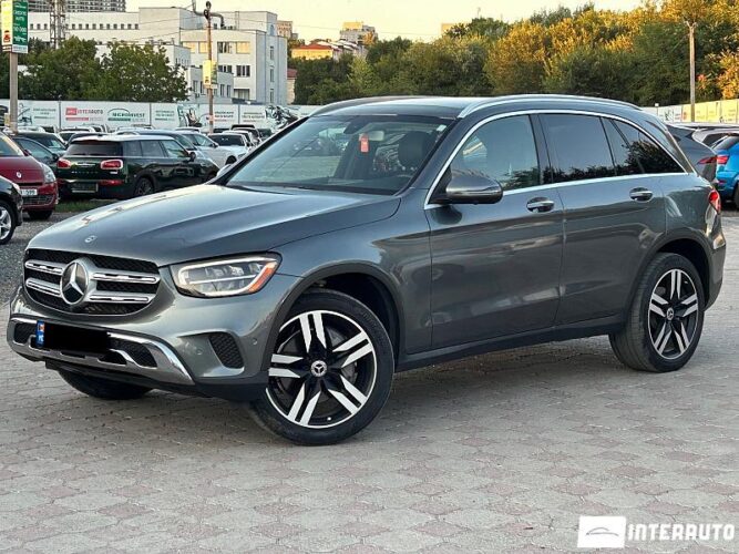 Mercedes GLC 300 2020 doar la InterAuto