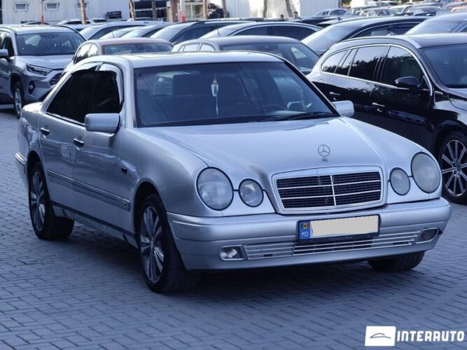 Mercedes E 200 29 mercedes E 200 1997
