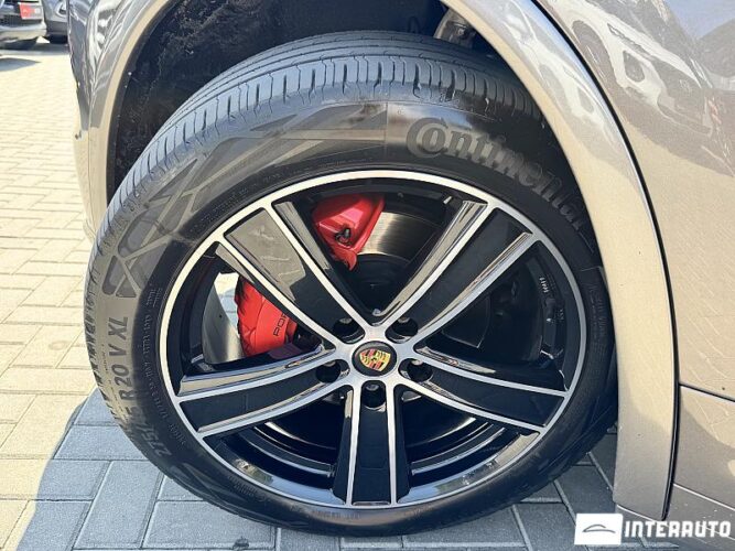 Porsche Cayenne 51 porsche Cayenne 2012