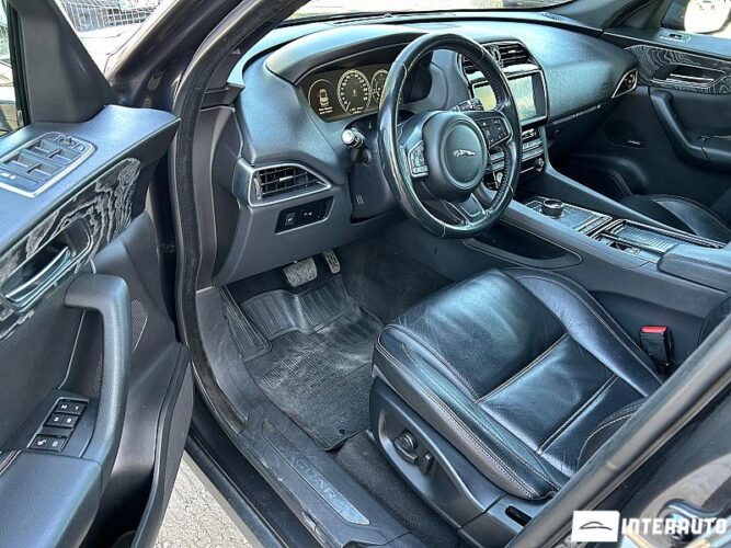 Jaguar F-Pace 36 jaguar F-Pace 2017