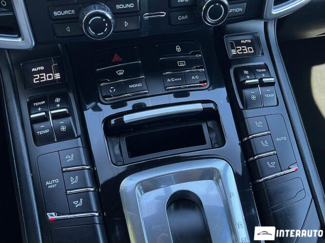 porsche Cayenne 2012