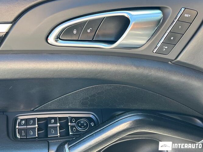 porsche Cayenne 2012