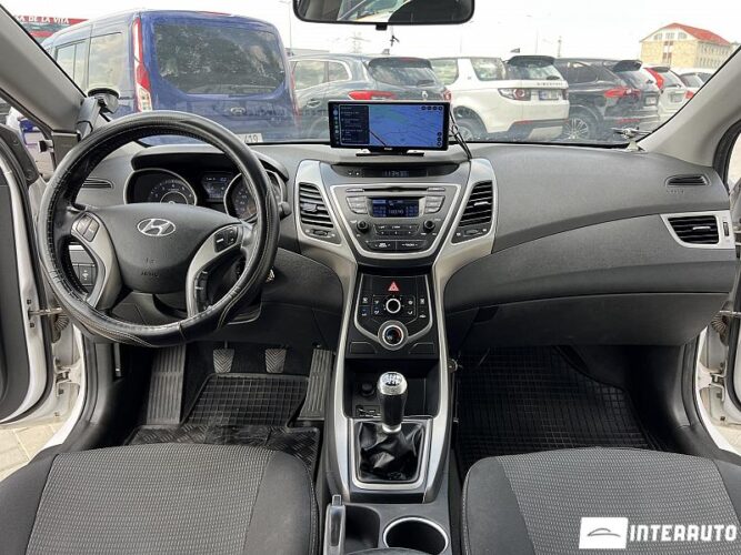 Hyundai Elantra 36 hyundai Elantra 2014