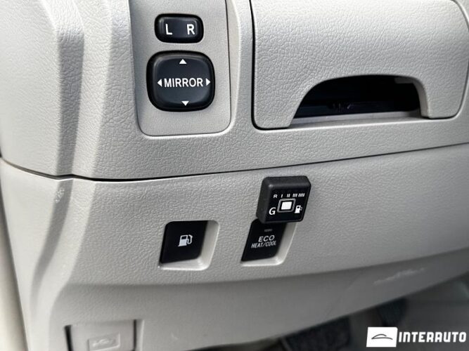 Toyota Camry 49 toyota Camry 2009