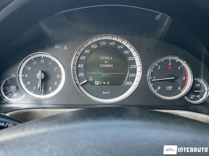 Mercedes E 220 38 mercedes E 220 2009