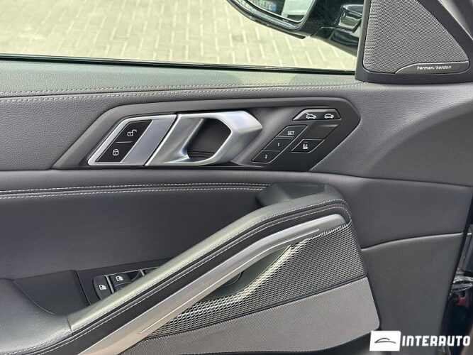 BMW X6 4.0i 44 bmw X6 4.0i 2020