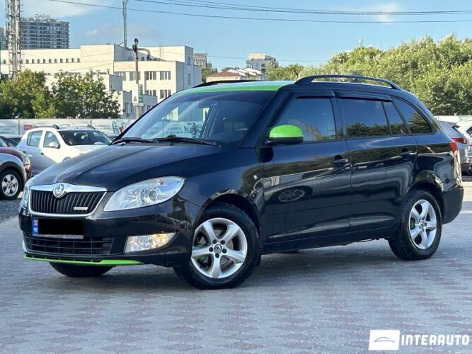 Skoda Fabia 2011 doar la InterAuto