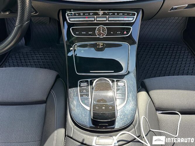 Mercedes E 200 39 mercedes E 200 2018