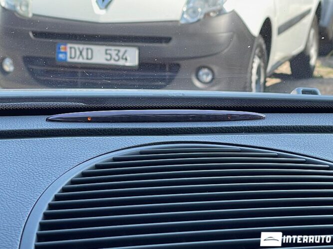 Mercedes E 270 43 mercedes E 270 2004