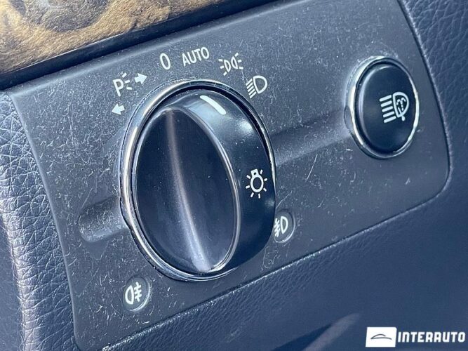 Mercedes E 270 37 mercedes E 270 2004