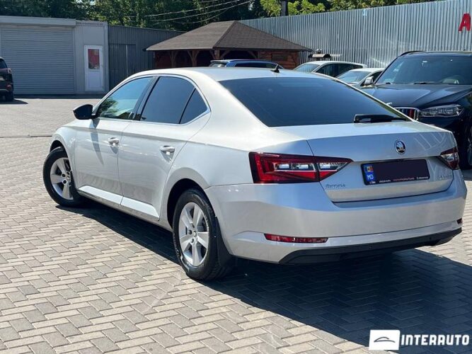 Skoda Superb 27 skoda Superb 2017
