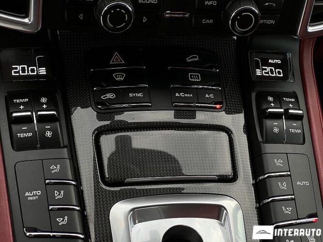 porsche Cayenne 2015