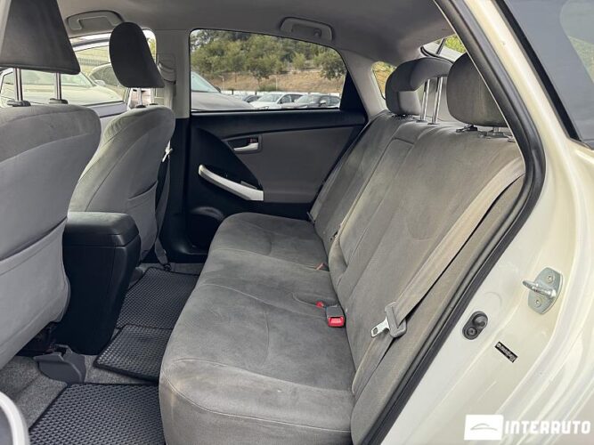 Toyota Prius 43 toyota Prius 2012