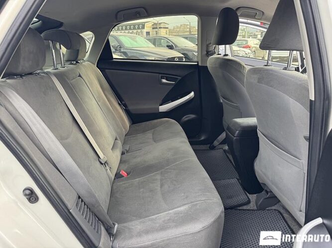 Toyota Prius 44 toyota Prius 2012