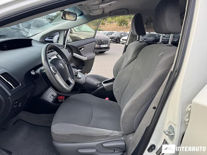 Toyota Prius 35 toyota Prius 2012