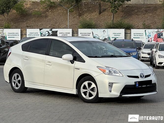 Toyota Prius 2012 doar la InterAuto