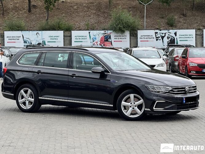 Volkswagen Passat GTE 2021 doar la InterAuto