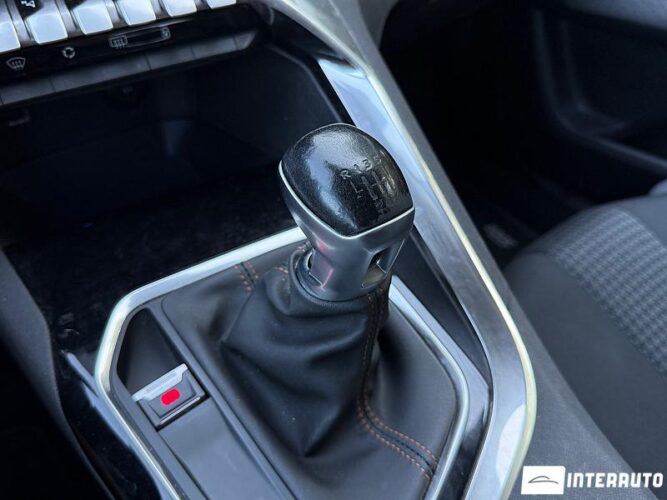 Peugeot 3008 38 peugeot 3008 2020