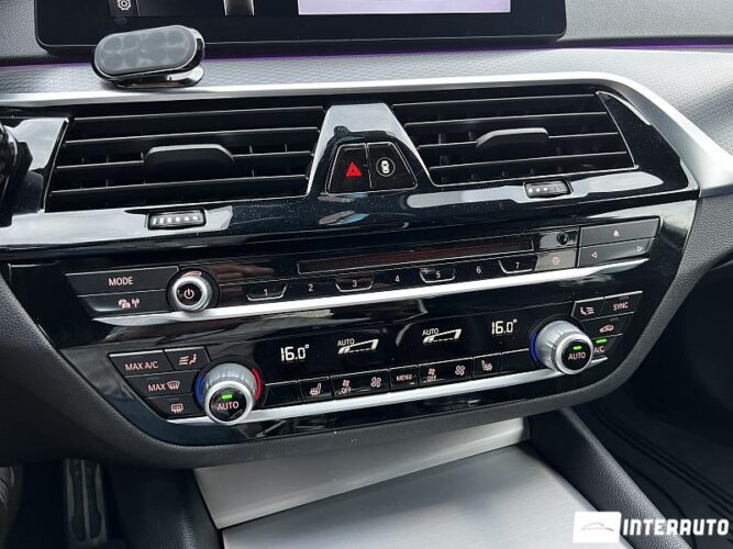 BMW 520 44 bmw 520 2017