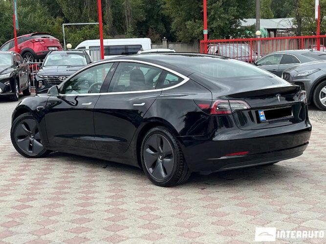 tesla Model 3 2020
