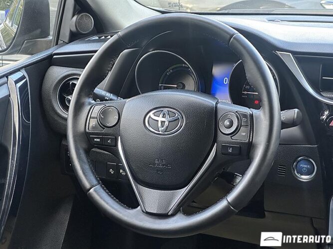 toyota Auris 2015