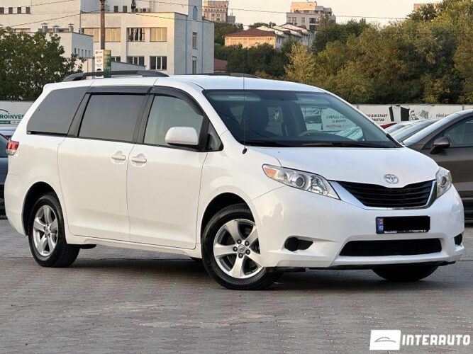toyota Sienna 2011