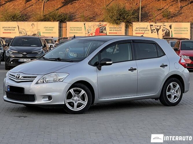 toyota Auris 2012