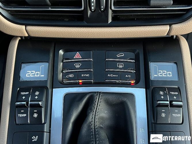 Porsche Macan 43 porsche Macan 2020