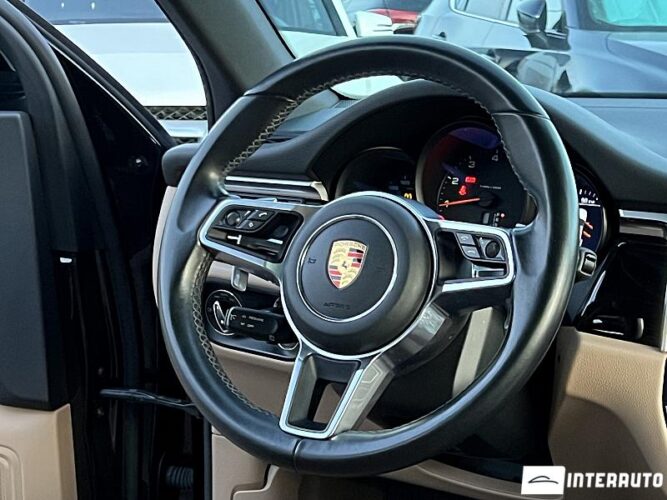 Porsche Macan 40 porsche Macan 2020