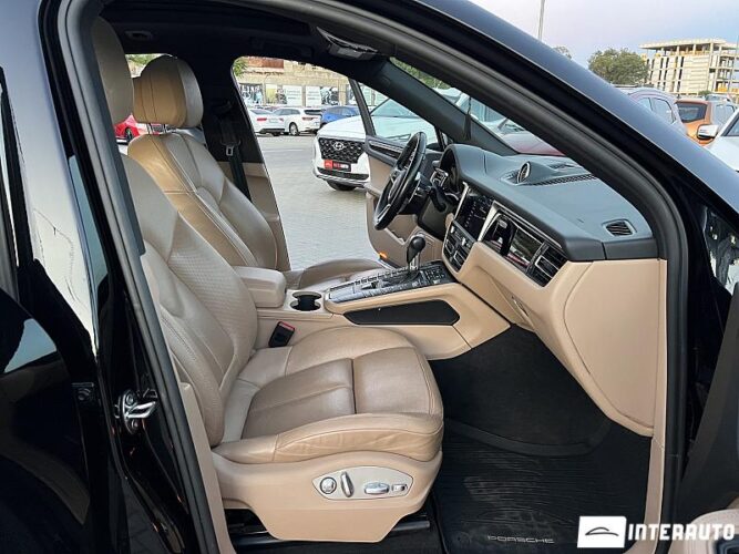 Porsche Macan 49 porsche Macan 2020