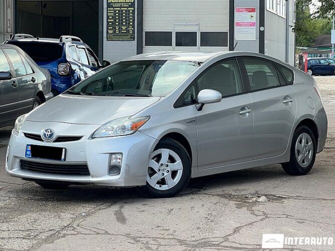 Toyota Prius 2011 doar la InterAuto
