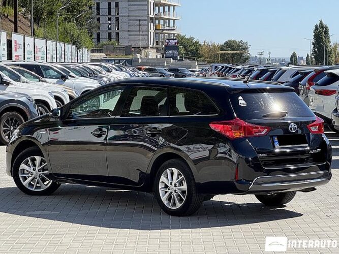 toyota Auris 2014