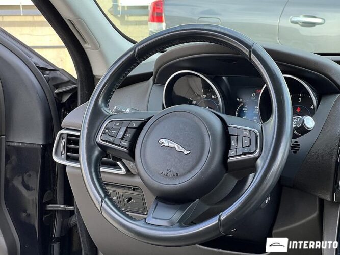 Jaguar F-Pace 36 jaguar F-Pace 2016
