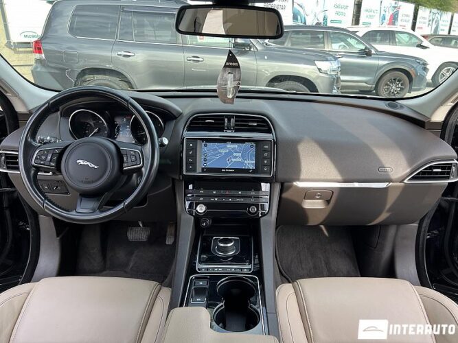 Jaguar F-Pace 35 jaguar F-Pace 2016