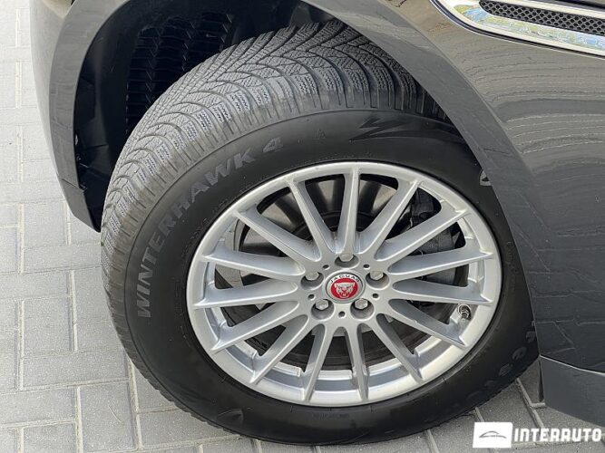 Jaguar F-Pace 44 jaguar F-Pace 2016