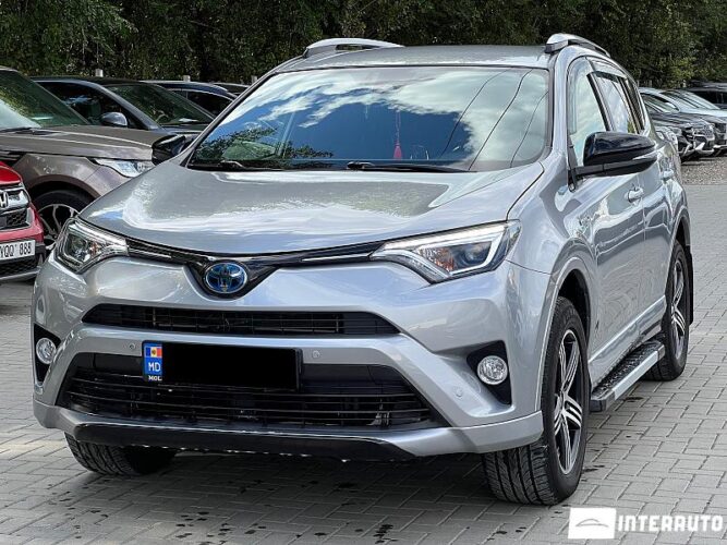 Toyota Rav-4 2017 doar la InterAuto