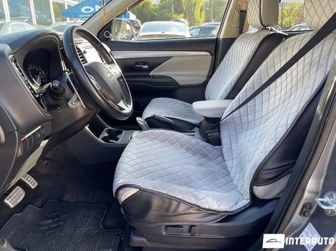 mitsubishi Outlander 2014