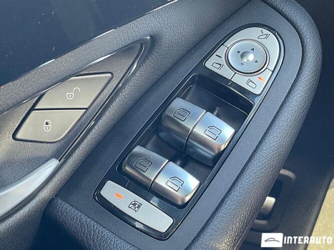 Mercedes GLC 200d Coupe 36 mercedes GLC 200d Coupe 2020