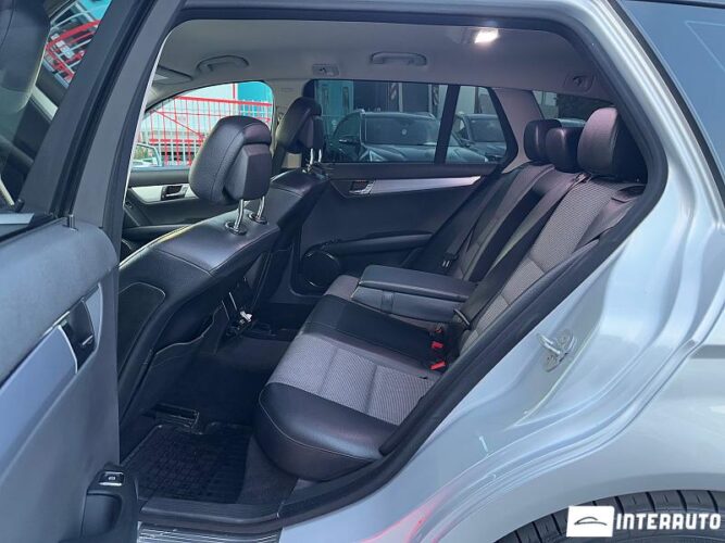 Mercedes C 200 37 mercedes C 200 2010