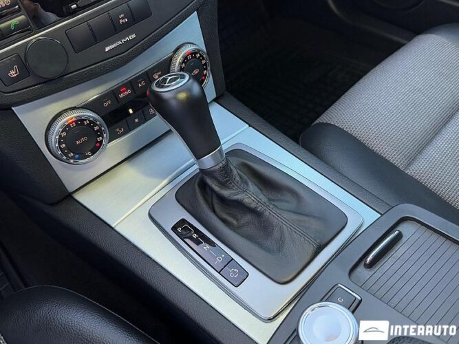 Mercedes C 200 44 mercedes C 200 2010