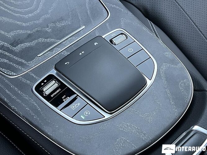 Mercedes E 350 46 mercedes E 350 2021