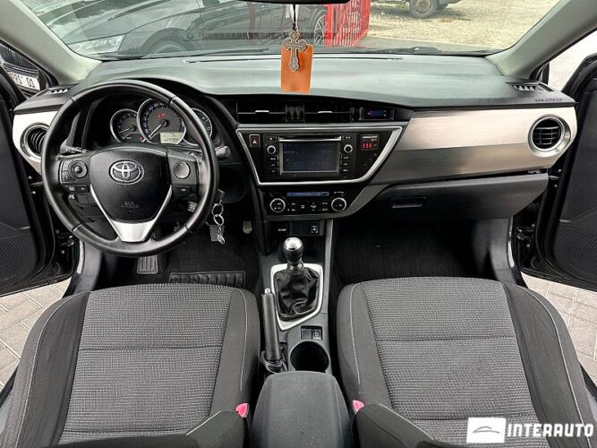 toyota Auris 2013
