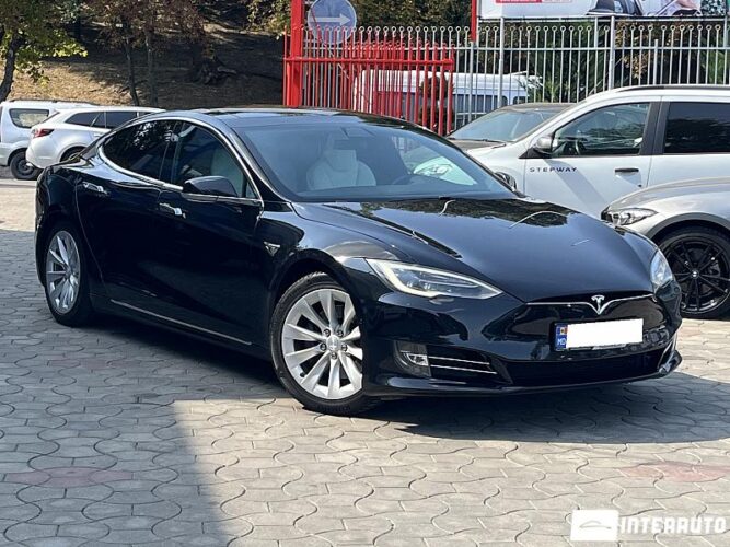 Tesla Model S 2017 doar la InterAuto