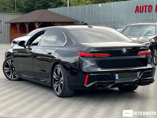 BMW M760e 30 bmw M760e 2024