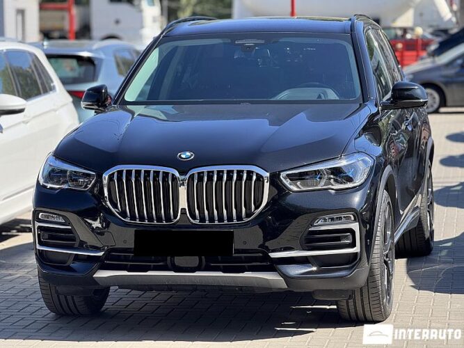 BMW X5 4.5e 2020 doar la InterAuto